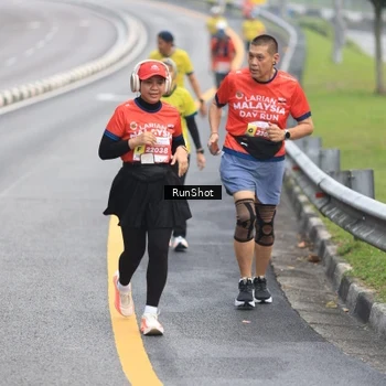 Runner Photo 7021975