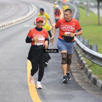 Runner Photo 7021987