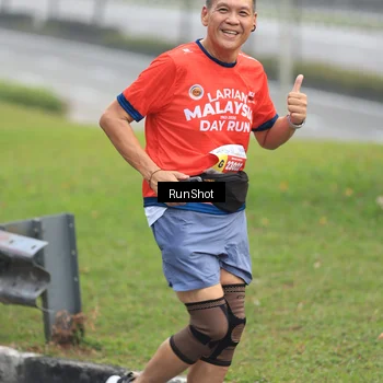 Runner Photo 7022000