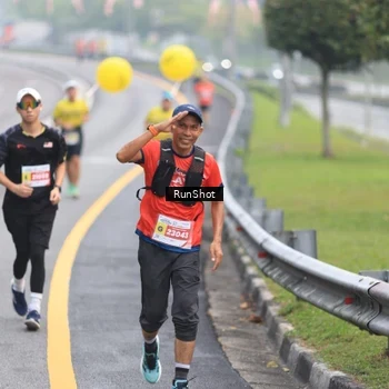 Runner Photo 7022040