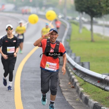 Runner Photo 7022043