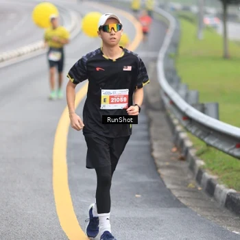 Runner Photo 7022060