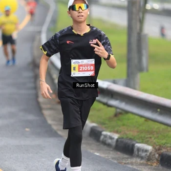 Runner Photo 7022067