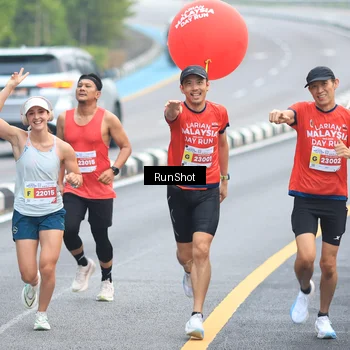 Runner Photo 7022084