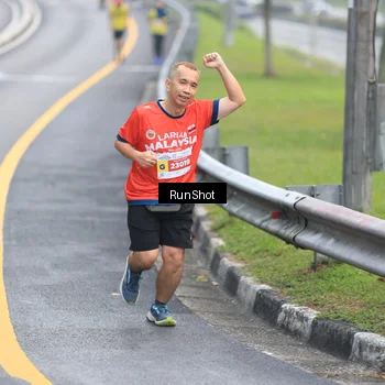 Runner Photo 7022106