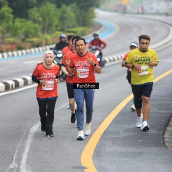Runner Photo 7022165