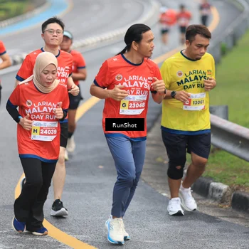 Runner Photo 7022184