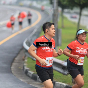 Runner Photo 7022212