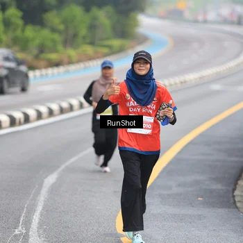 Runner Photo 7022417