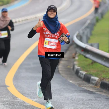 Runner Photo 7022420