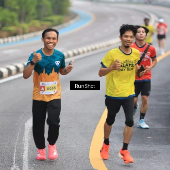 Runner Photo 7022812
