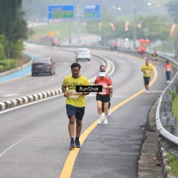 Runner Photo 7022849