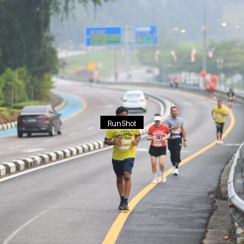 Runner Photo 7022859
