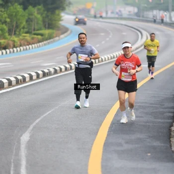 Runner Photo 7022889