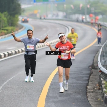 Runner Photo 7022890