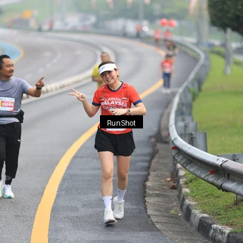 Runner Photo 7022902