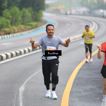Runner Photo 7022910