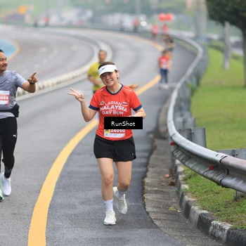 Runner Photo 7022912
