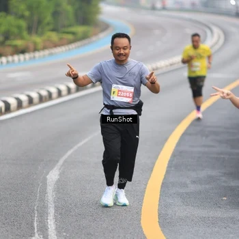 Runner Photo 7022915