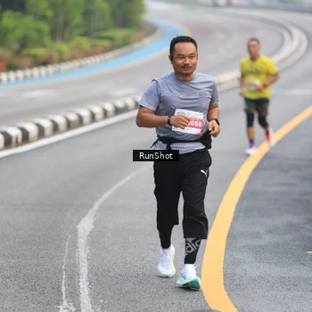 Runner Photo 7022916