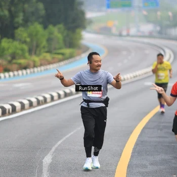 Runner Photo 7022918