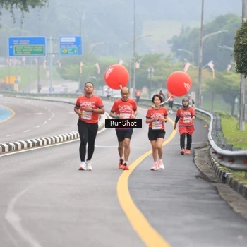 Runner Photo 7022960