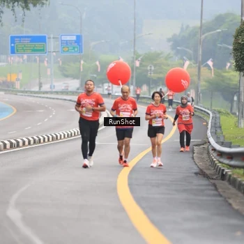 Runner Photo 7022963