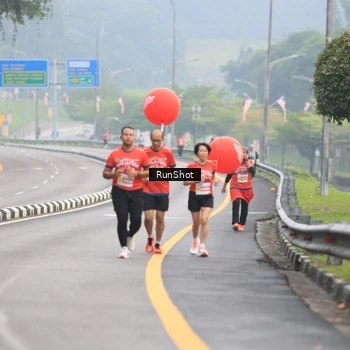 Runner Photo 7022964