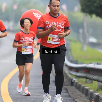 Runner Photo 7022975