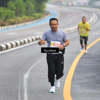 Runner Photo 7022977