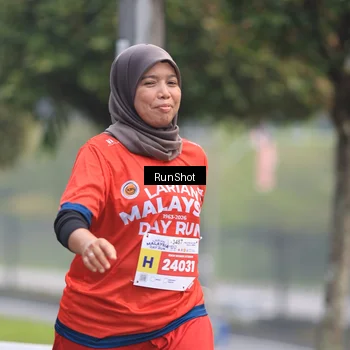 Runner Photo 7023033