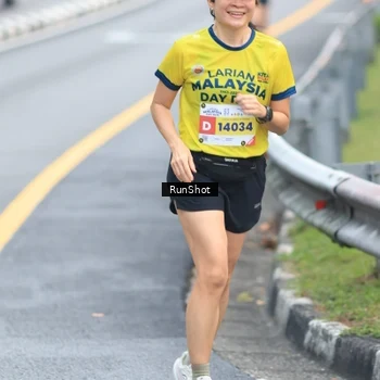 Runner Photo 7023040