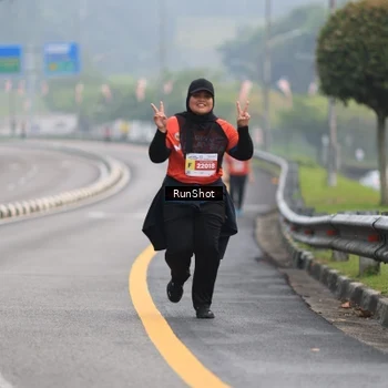 Runner Photo 7023044