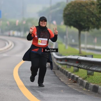 Runner Photo 7023049