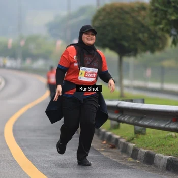 Runner Photo 7023054