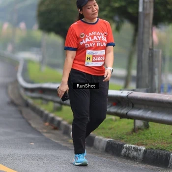 Runner Photo 7023074