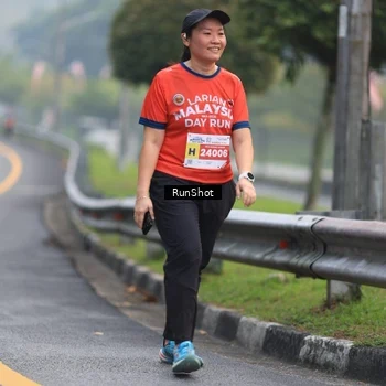 Runner Photo 7023075
