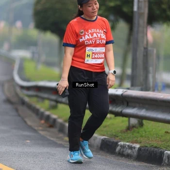 Runner Photo 7023077