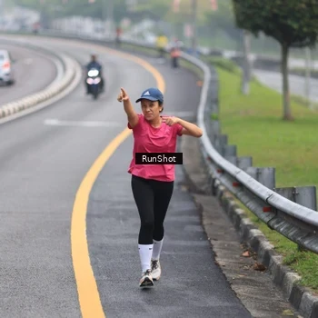 Runner Photo 7023080