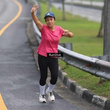 Runner Photo 7023085