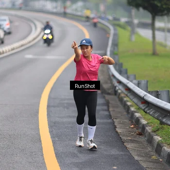 Runner Photo 7023104