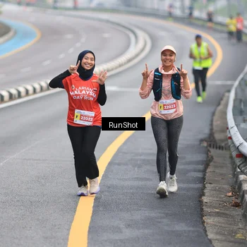Runner Photo 7023290