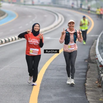 Runner Photo 7023324