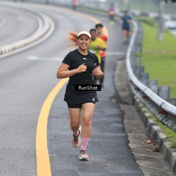 Runner Photo 7023409