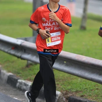 Runner Photo 7023451