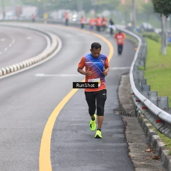 Runner Photo 7023476