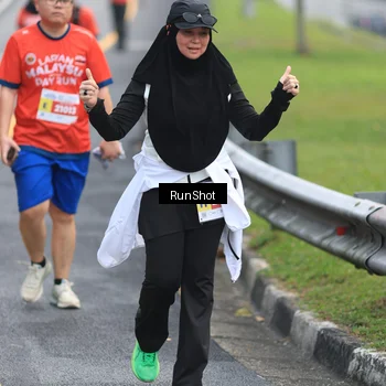 Runner Photo 7023513
