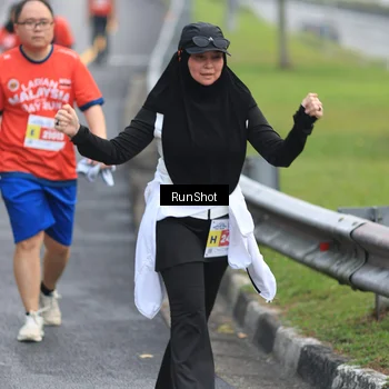 Runner Photo 7023516