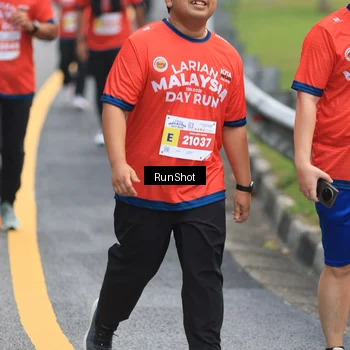 Runner Photo 7023537