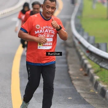Runner Photo 7023575